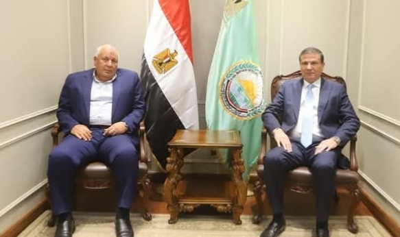 وزير الزراعة ومحافظ مطروح يبحثان تطوير الزراعة والإنتاج الحيواني وتعزيز الأمن الغذائي