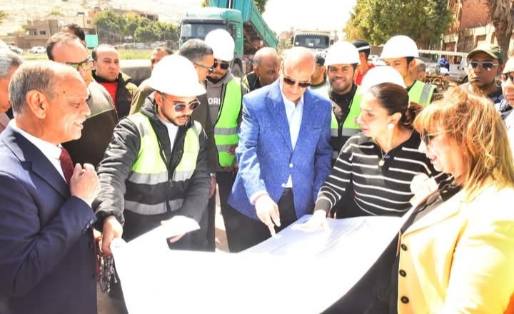 محافظ أسيوط يتفقد مشروع خط طرد صرف صحي البركة بطول 7.8 كم لمتابعة نسب التنفيذ