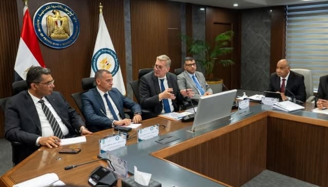 وزير البترول: تعزيز الاستثمارات الأجنبية عبر مزايدات ومشاريع سيزمية جديدة