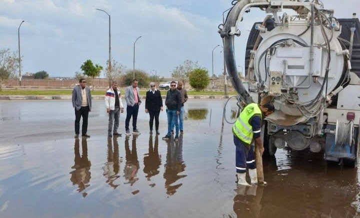 الإسكان تتابع جاهزية محطات الصرف والمرافق بالمدن الجديدة خلال موجة الأمطار