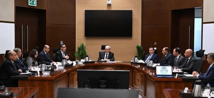 نائب رئيس الوزراء للشئون الاقتصادية يتابع خطط تأمين السلع الأساسية واستقرار الأسواق