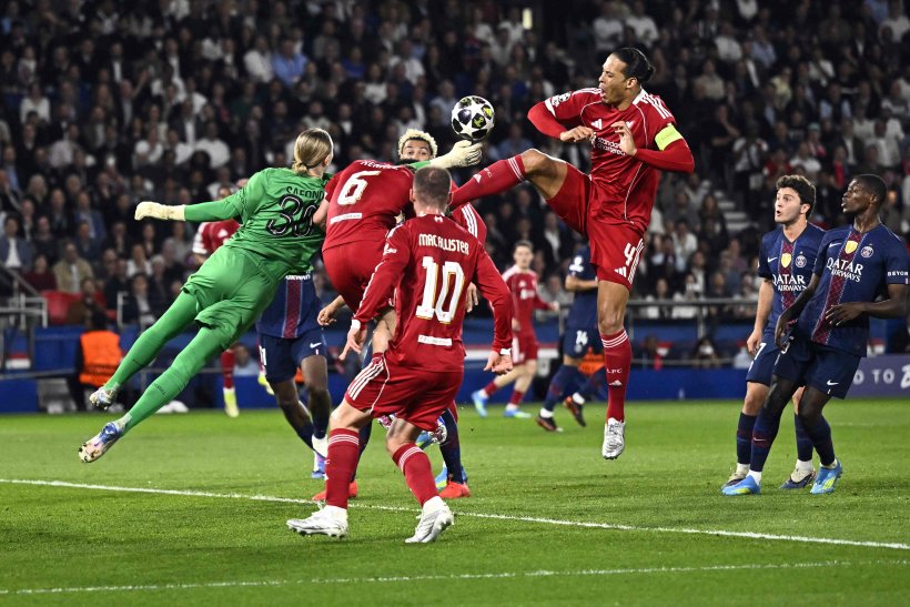 فان دايك يشدد على ضرورة استغلال الأنفيلد قبل مواجهة باريس سان جيرمان