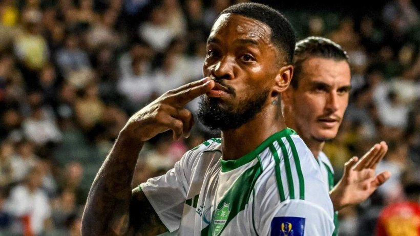 إيفان توني يشعل الجدل بتصريحات نارية بعد تعادل الأهلي والفيحاء