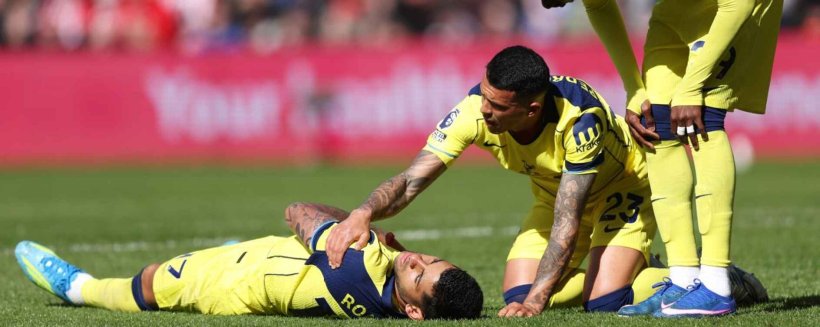 إصابة روميرو تبكي جماهير توتنهام وتضرب الفريق قبل نهاية الموسم