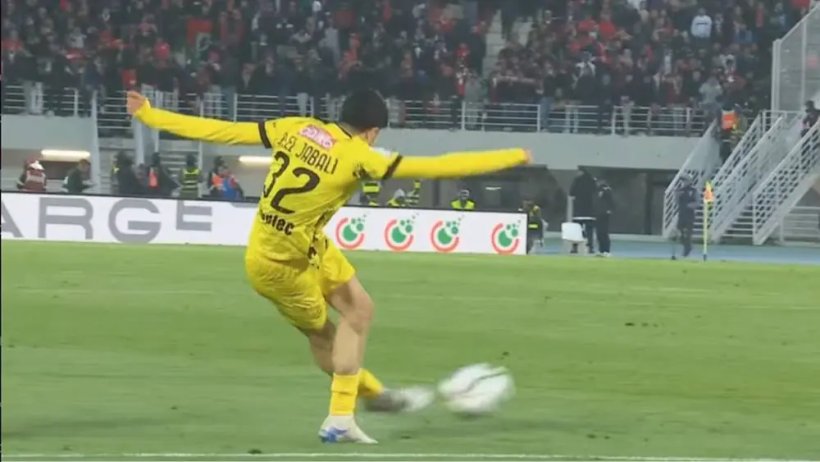 هدف خرافي لرابونا يقود المغرب الفاسي ويخطف أنظار العالم