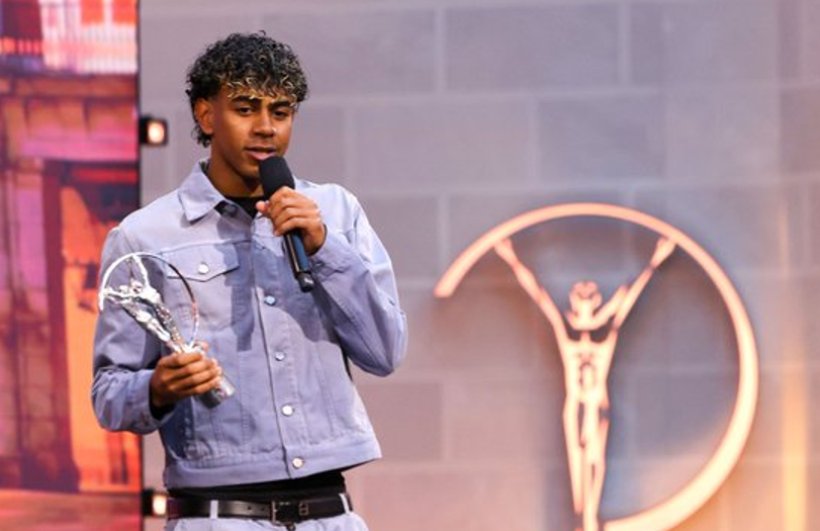 يامال يتألق في لوريوس ويشيد بميسي ويحلم بالتتويج بالمونديال