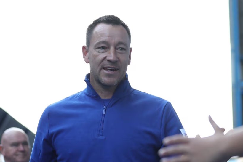 تصريحات جون تيري السياسية تثير جدلًا واسعًا في بريطانيا وخارجها