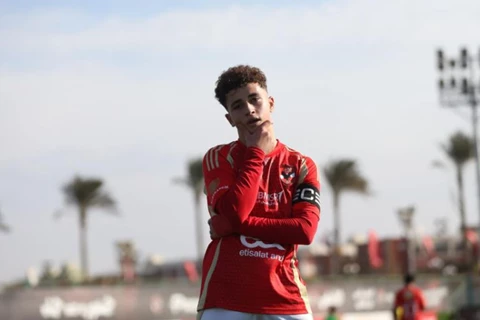 دموع بلال عطية توقف حلمه الإسباني قبل الانطلاق رسميًا