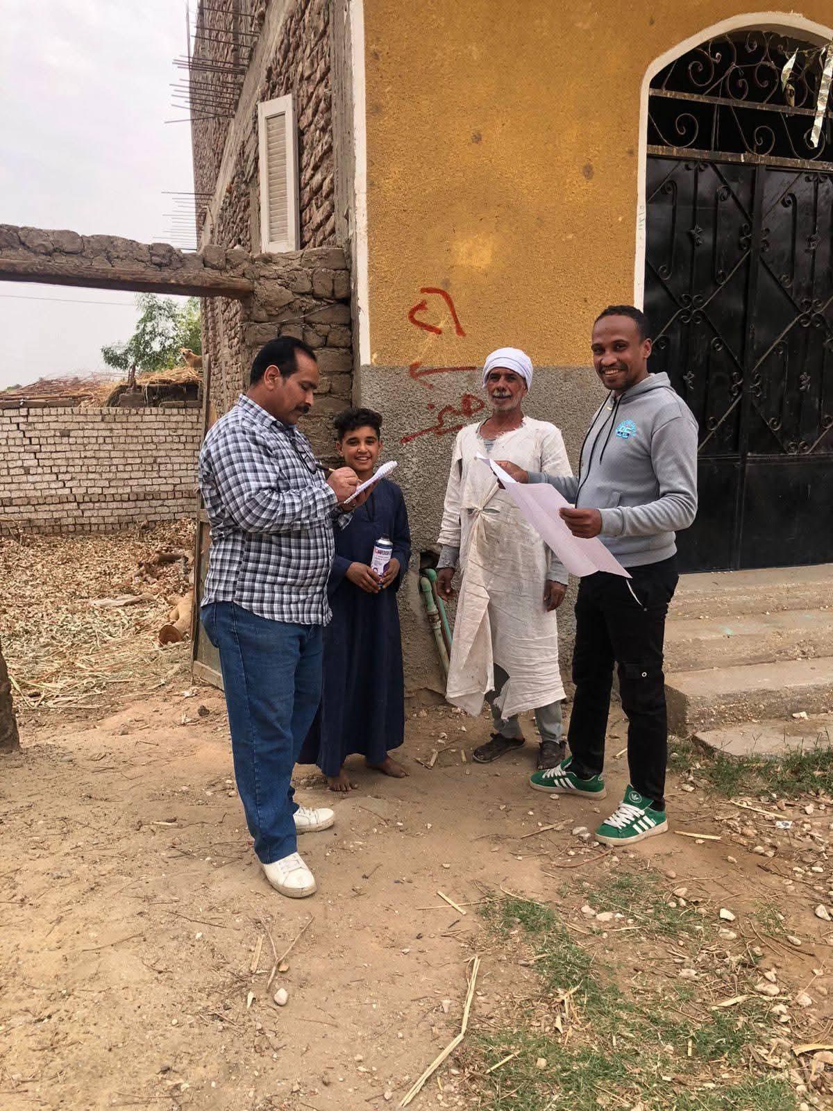 بدء تحديد الأحوزة العمرانية الجديدة بقرية الكيمان في إسنا