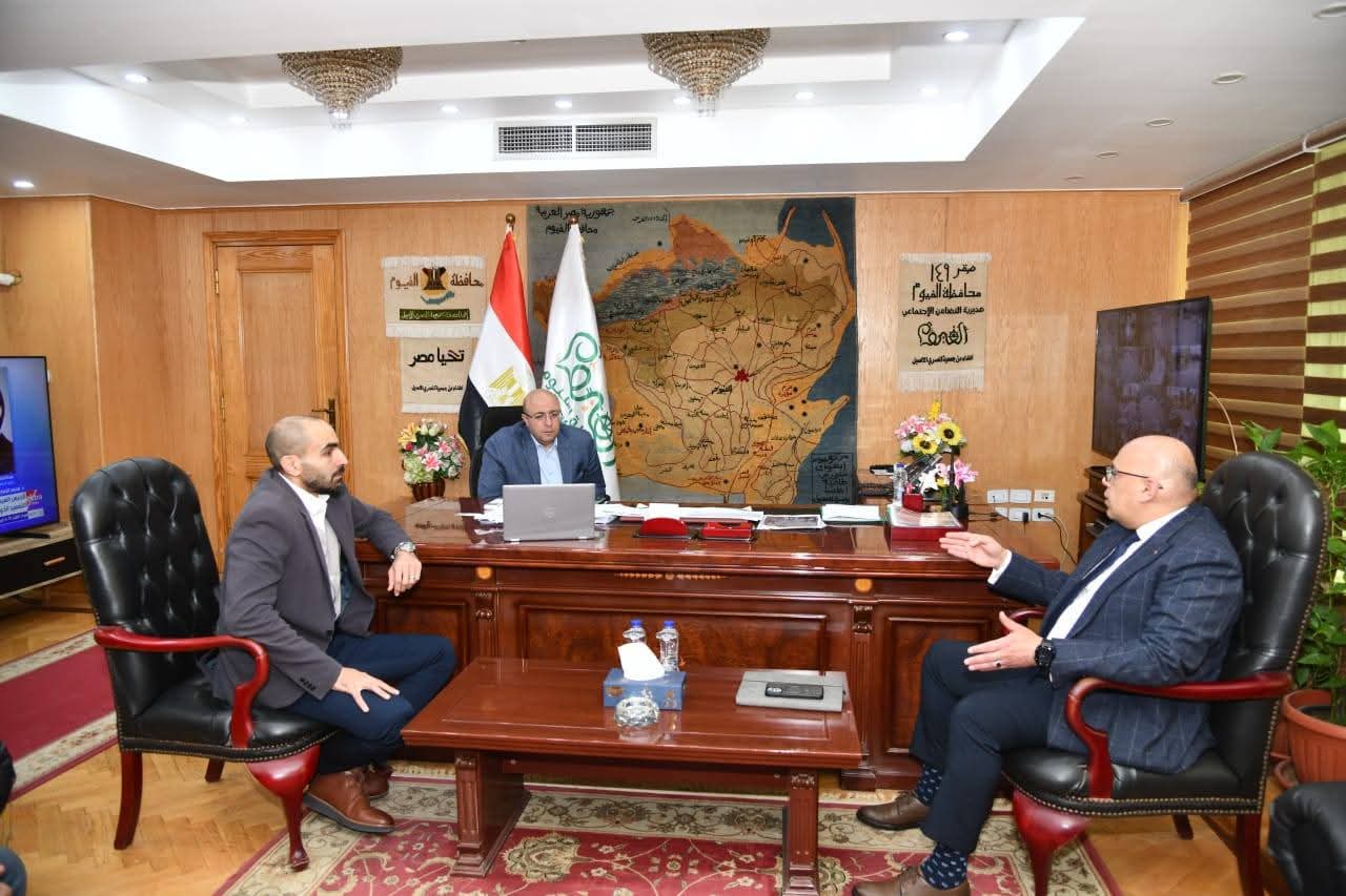 محافظ الفيوم يتابع تقدم تنفيذ مصنع 