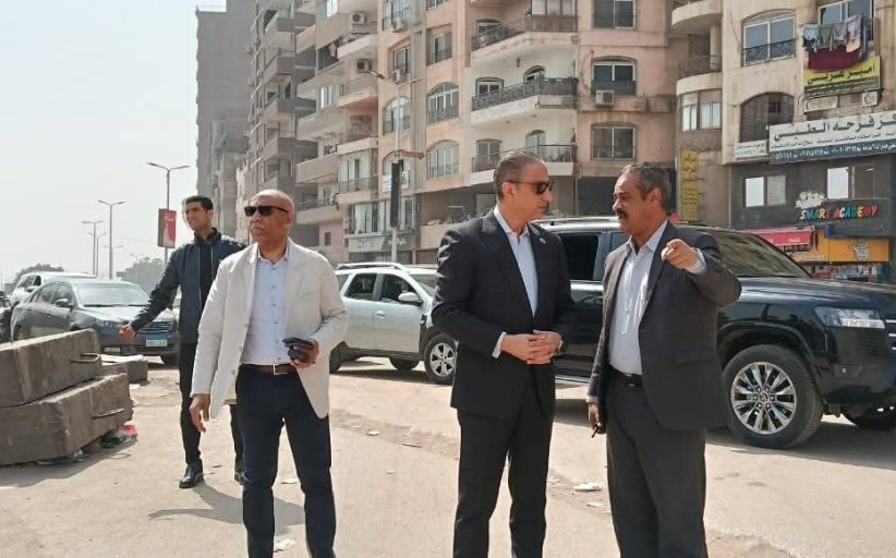 محافظ الجيزة يقود جولة مفاجئة بالوراق وإمبابة ويوجه بتكثيف حملات النظافة ورفع المخلفات