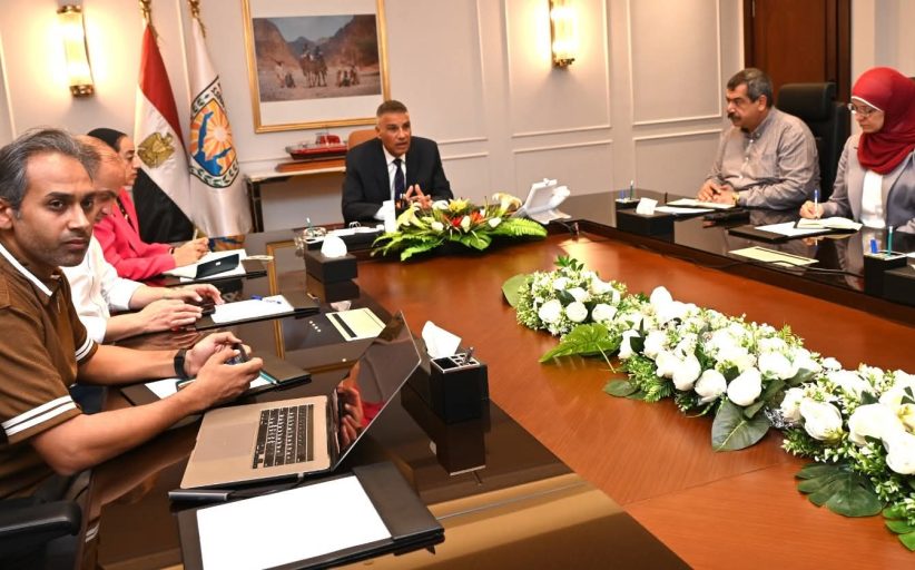 محافظ جنوب سيناء يدعو إلى جاهزية كاملة للمنافسة في جائزة مصر للتميز الحكومي 2026