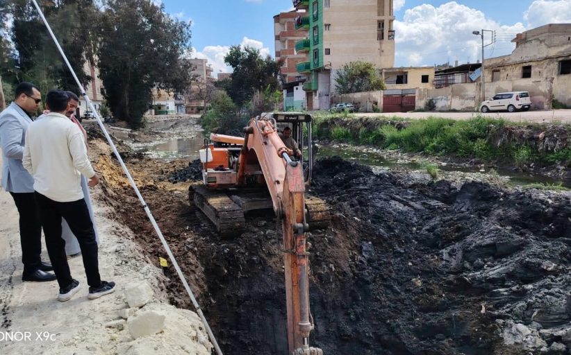 محافظ كفرالشيخ يتابع تبطين ترعة القضابة بفوه ويشدد على الالتزام بالمعايير الفنية والهندسية