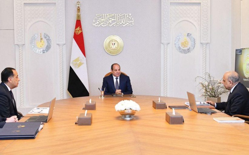 السيسي يوجه بتسريع التوسع في الطاقة المتجددة وتعزيز استقرار الكهرباء قبل صيف 2026