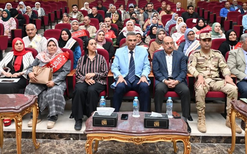 محافظ جنوب سيناء يشهد تكريم الأمهات والآباء المثاليين لعام 2026 بالديوان العام 