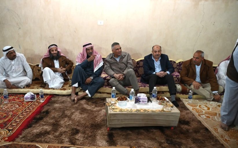 محافظ جنوب سيناء يعزز التواصل المجتمعي بلقاء مشايخ بدو طور سيناء في وادي الطور