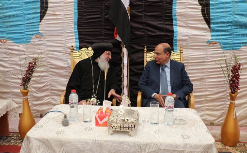 محافظ المنيا يزور مطرانيات شمال المحافظة مهنئًا بعيد القيامة ويؤكد: وحدة المصريين أساس الاستقرار والتنمية