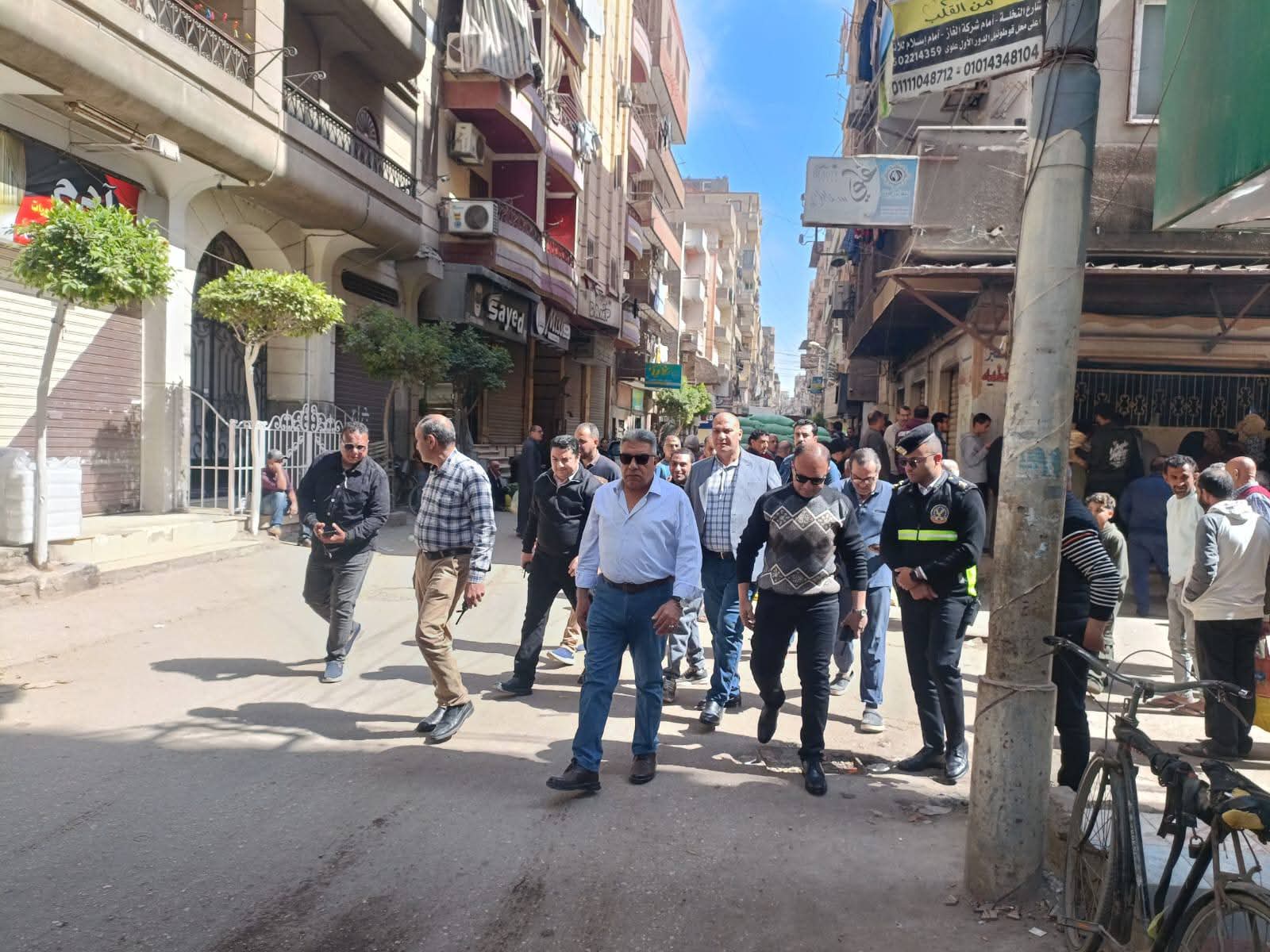 محافظ الدقهلية يتفقد مستوى النظافة بشوارع المنصورة وحديقة شجرة الدر استعدادًا لشم النسيم