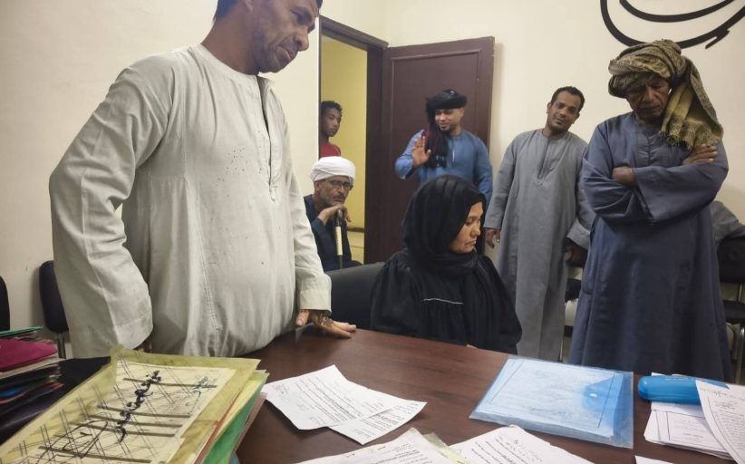 القرنة تزيل 6 حالات تعدٍ بمساحة 2600 متر وتكثف حملات النظافة وتجميل المسار السياحي