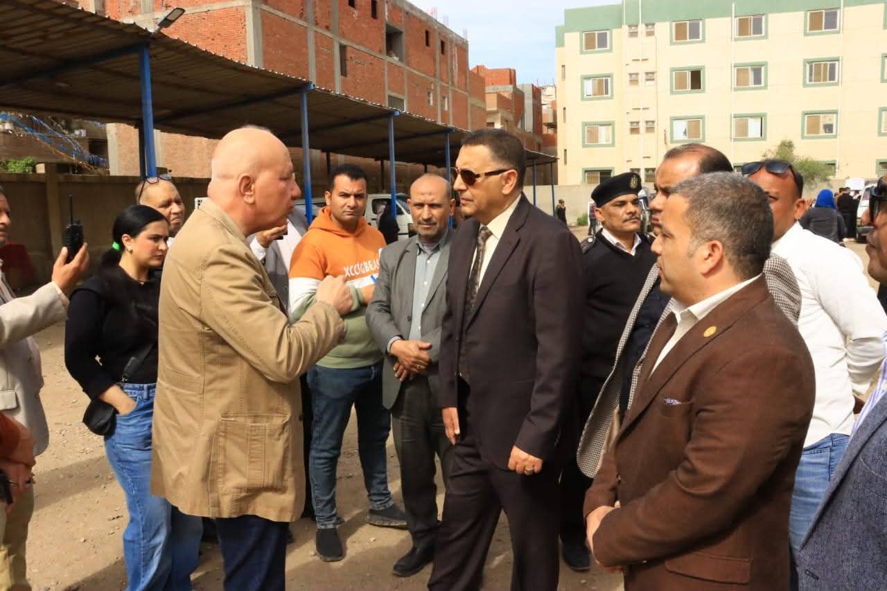 محافظ القليوبية يتفقد موقف كفر شكر ويُشدد على ضبط منظومة النقل واستجابة لشكاوى المواطنين