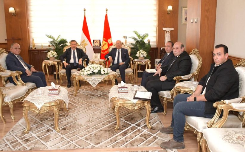 محافظ بورسعيد يبحث مع قيادات الشركة القابضة للنقل البحري والبري إنشاء مقر جديد لأتوبيسات شرق الدلتا 