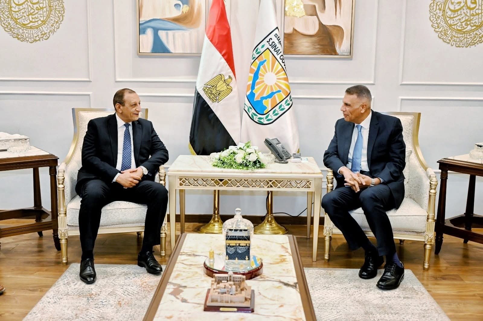 محافظ جنوب سيناء يبحث مع رئيس هيئة موانئ البحر الأحمر تطوير موانئ نويبع وطابا لتعزيز النقل البحري