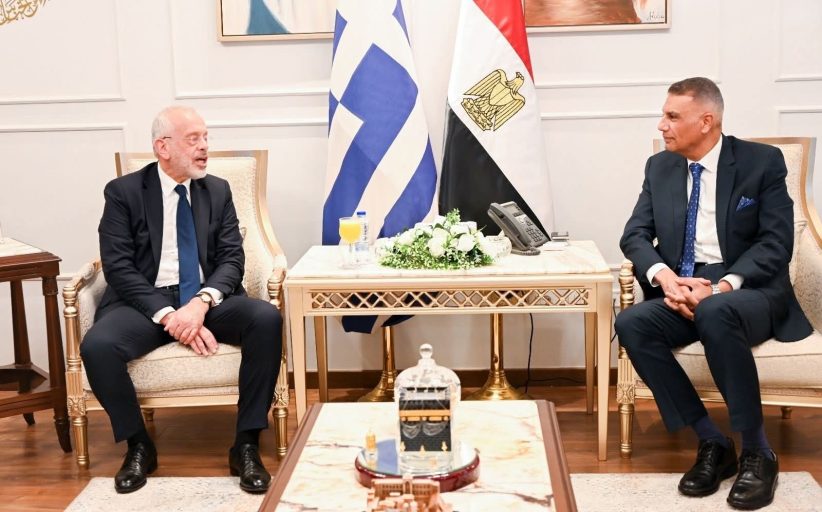 محافظ جنوب سيناء يبحث مع السفير اليوناني تعزيز التعاون السياحي بين البلدين