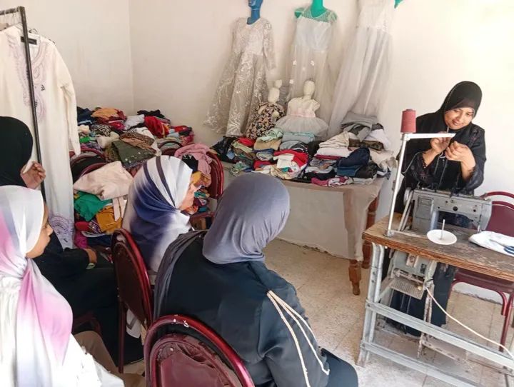 تدريب مهني لسيدات الأقصر في الخياطة والتطريز لدعم المرأة المعيلة