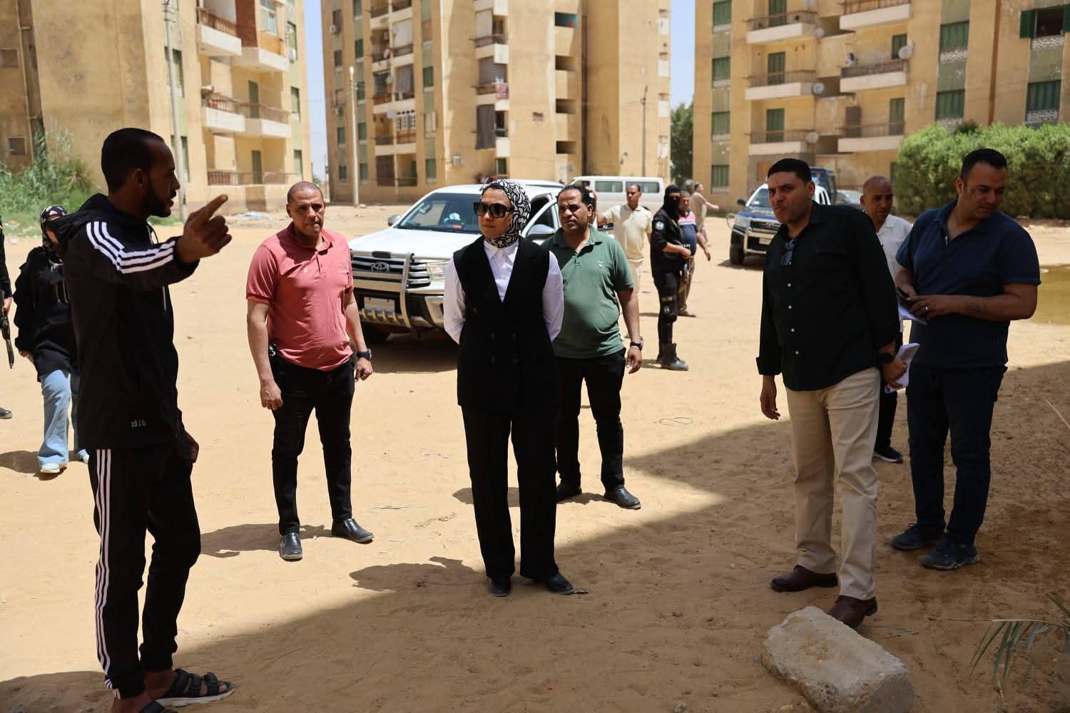 جولة مفاجئة لمحافظ الوادي الجديد بحي 25 يناير لمتابعة الخدمات الصحية والمرافق