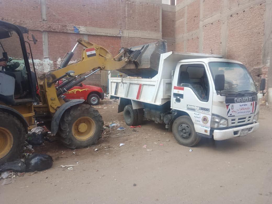 رفع 373 طن مخلفات بالقضاء على بؤر القمامة.. حملة موسعة في الغربية تستهدف تحسين البيئة