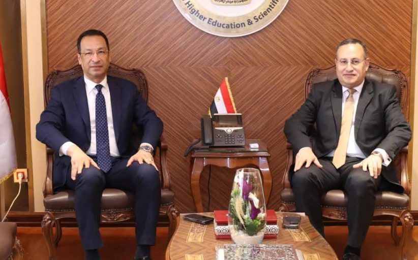 التعليم العالي والاتصالات يطلقان مرحلة جديدة للتحول الرقمي والذكاء الاصطناعي بالجامعات