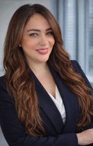 الدكتورة دينا يعقوب أستاذة العلوم السياسية والعلاقات الدولية