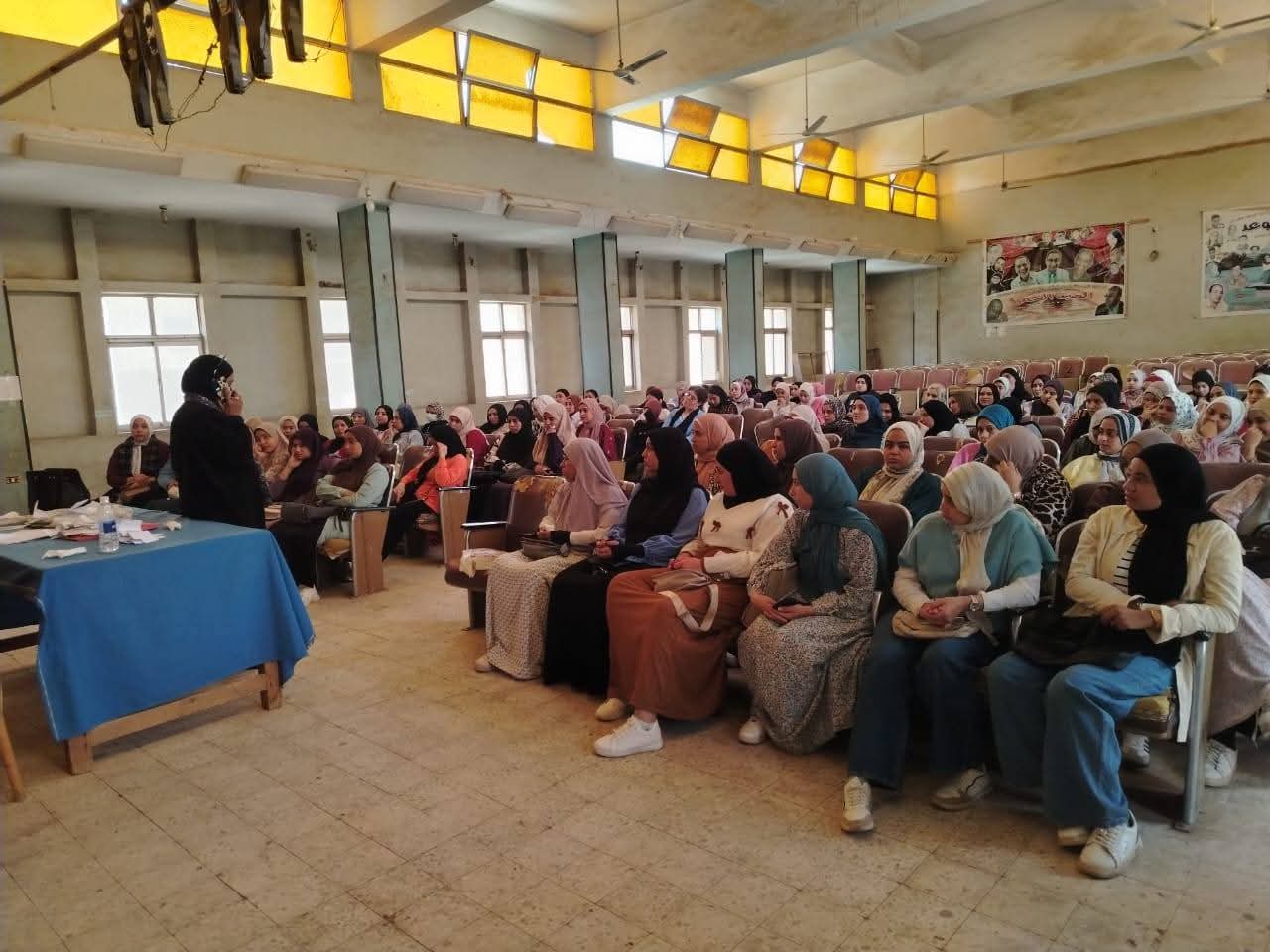 ندوة توعوية بأرمنت لتعزيز مفاهيم التربية الإيجابية ضمن مبادرة 