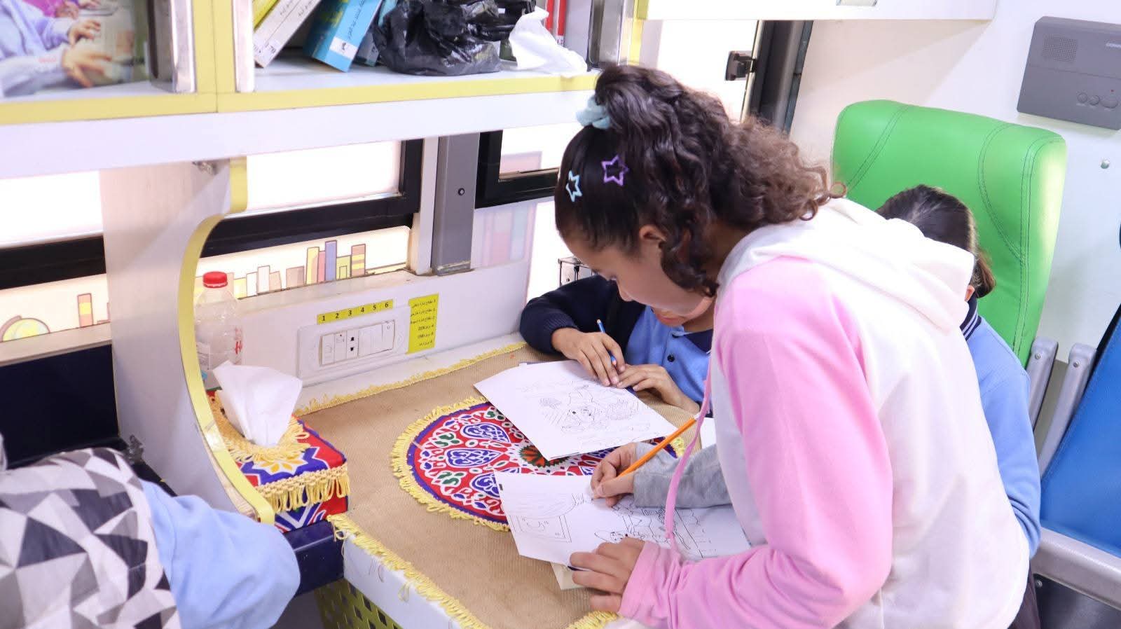 فعاليات ثقافية وفنية تجذب طلاب كفر الدوار ضمن حملة “اقرأ وفكر” بالبحيرة 