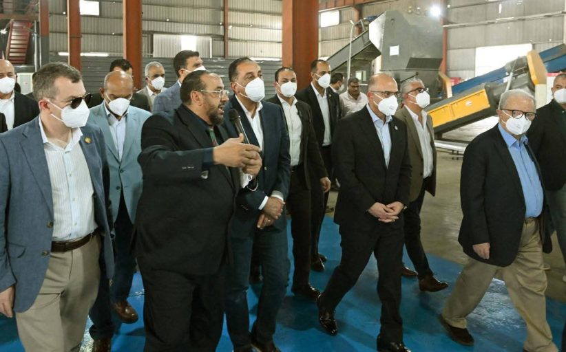 رئيس الوزراء يفتتح 