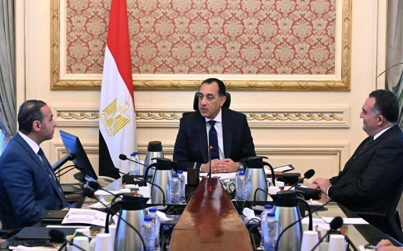 مدبولي يبحث مع الرقابة المالية والبورصة تطوير سوق رأس المال وتعزيز الطروحات الجديدة