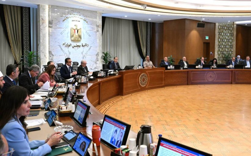 مدبولي يزف بشرى للعمال.. مد الدورة النقابية 6 أشهر وتعديل مدة المجالس إلى 5 سنوات