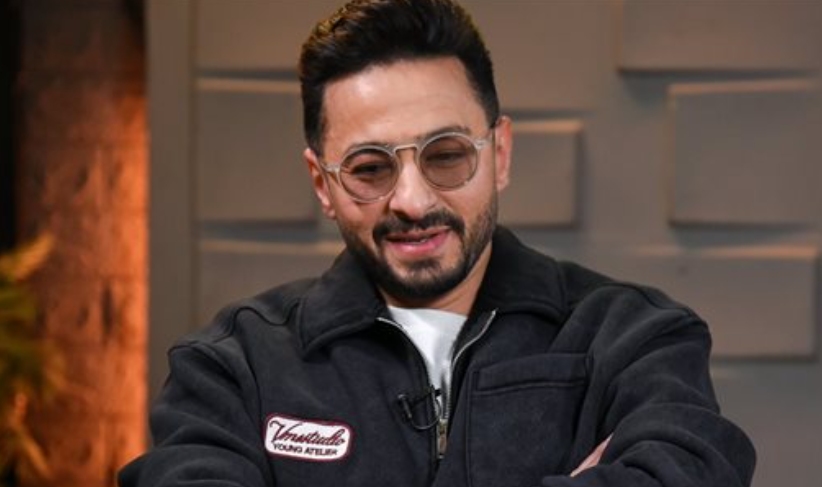 «كنت هكسر الموبايل علشان أبص لها».. حمادة هلال ينهار باكيًا على الهواء