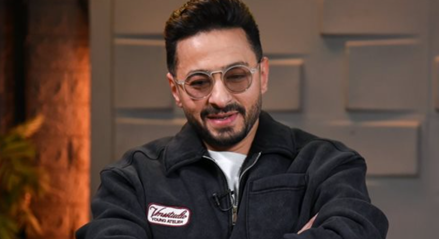 «كنت هكسر الموبايل علشان أبص لها».. حمادة هلال ينهار باكيًا على الهواء