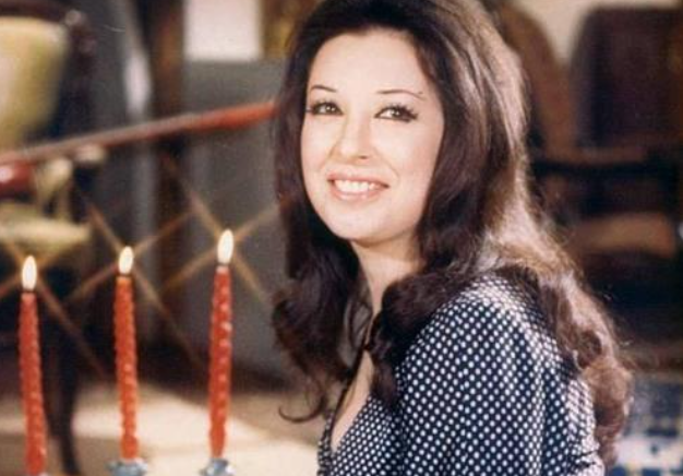 تهنئة رسمية لنجاة الصغيرة بعد تتويجها بجائزة الشيخ زايد لشخصية العام الثقافية