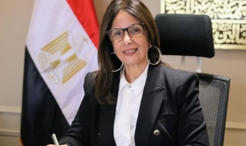 وزيرة الثقافة تُشكل لجانًا لفحص شكاوى العاملين بدار الأوبرا وهيئة الكتاب