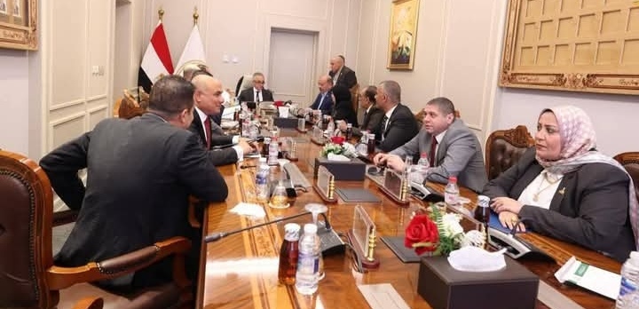 وزير العدل يستعرض مع أعضاء البرلمان آليات تطوير منظومة العمل المؤسسي