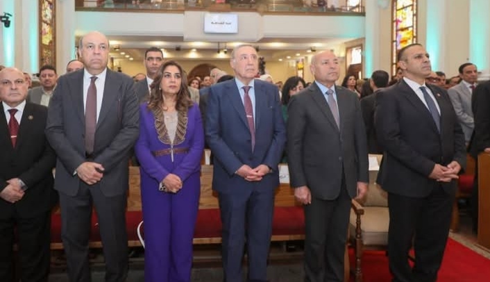 وزيرة التنمية المحلية تشارك الإنجيلية احتفالات عيد القيامة وتؤكد وحدة المصريين