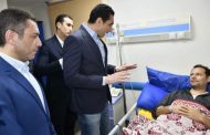 رسالة تقدير.. وزير الشباب يدعم عاملًا أصيب أثناء أداء واجبه