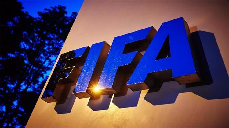 فيفا يقترب من السماح بمباريات الدوري خارج الحدود بشروط جديدة