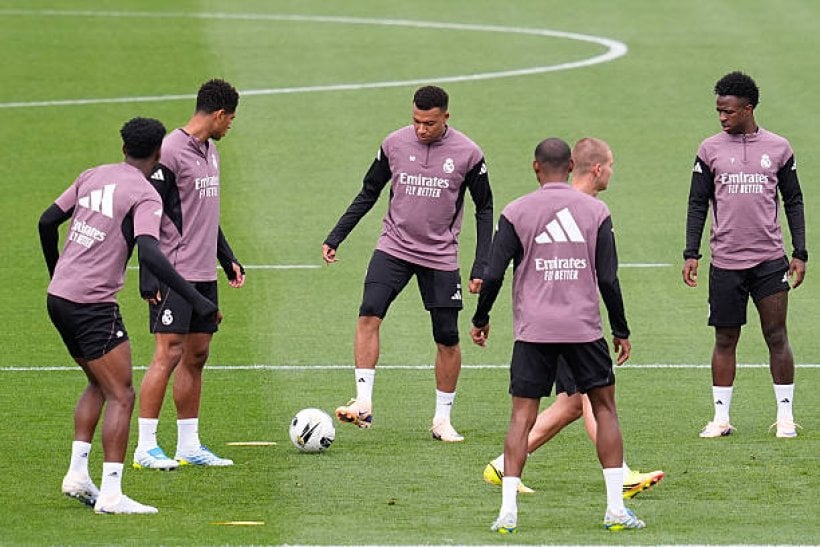 مبابي يقترب من العودة وكارفاخال يدعم ريال مدريد قبل مواجهة أوفييدو المرتقبة