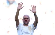جوارديولا يبكي جماهير مانشستر سيتي بكلمات وداع هزت ملعب الاتحاد بالكامل