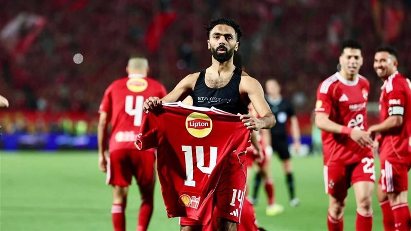عرض خرافي يهدد بقاء حسين الشحات داخل الأهلي خلال الموسم المقبل الجديد