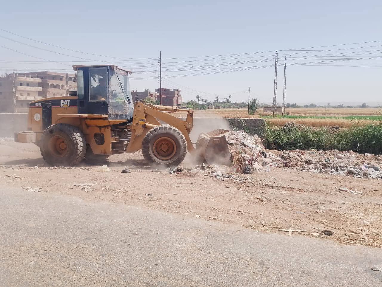 حملات نظافة مستمرة بمركز أبنوب ورفع 58 طن مخلفات وتراكمات من القرى