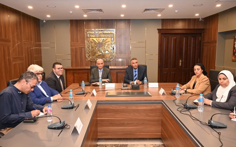 محافظ جنوب سيناء يبحث تطوير الهوية البصرية لمدينة سانت كاترين ضمن مشروع «التجلي الأعظم»